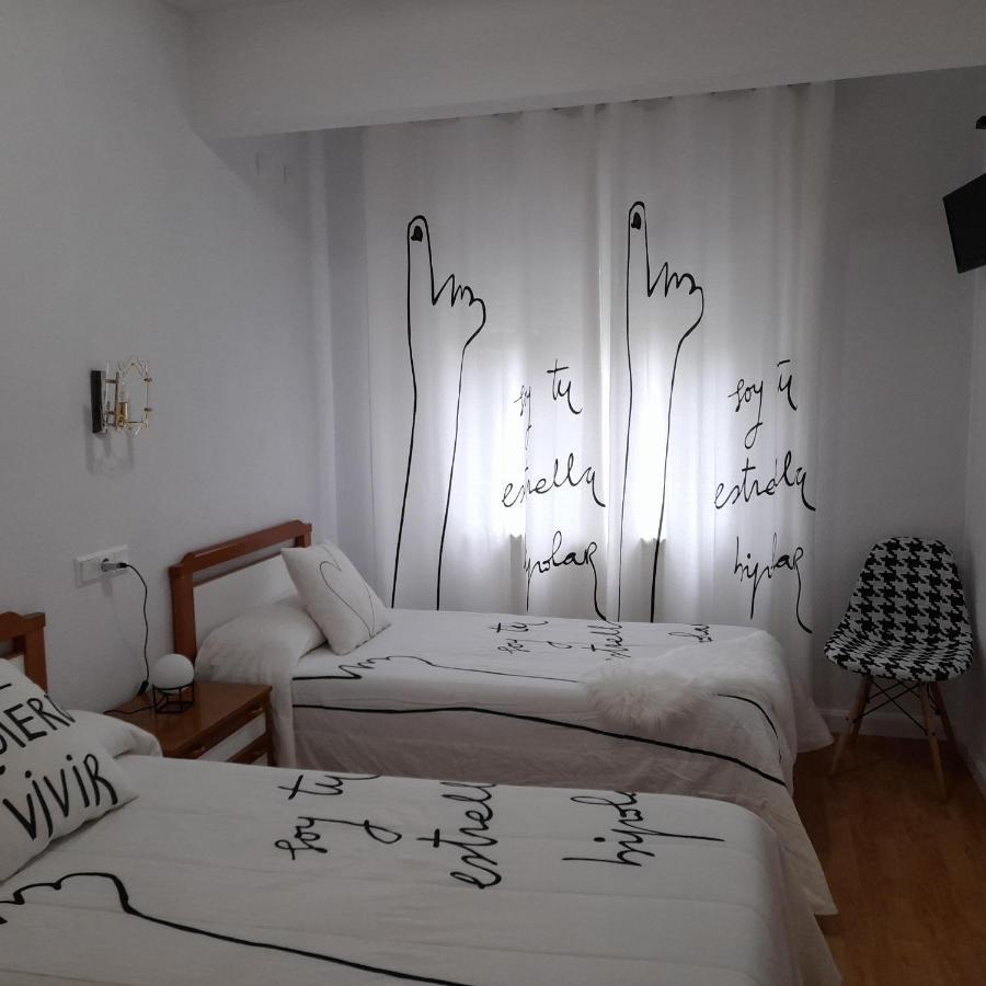 Hostal "Los Chanos El Ruso" Galende Exteriér fotografie