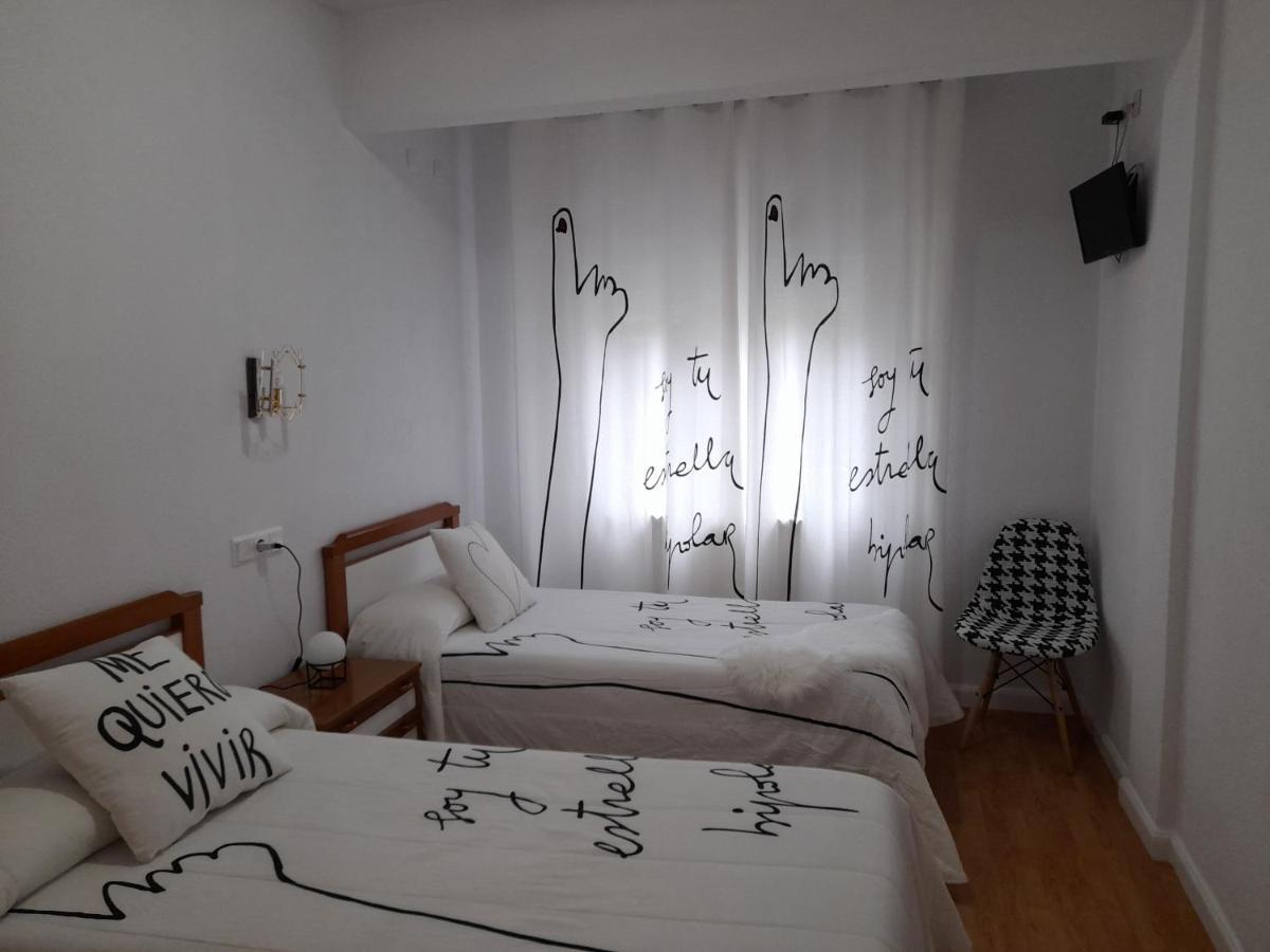 Hostal "Los Chanos El Ruso" Galende Exteriér fotografie