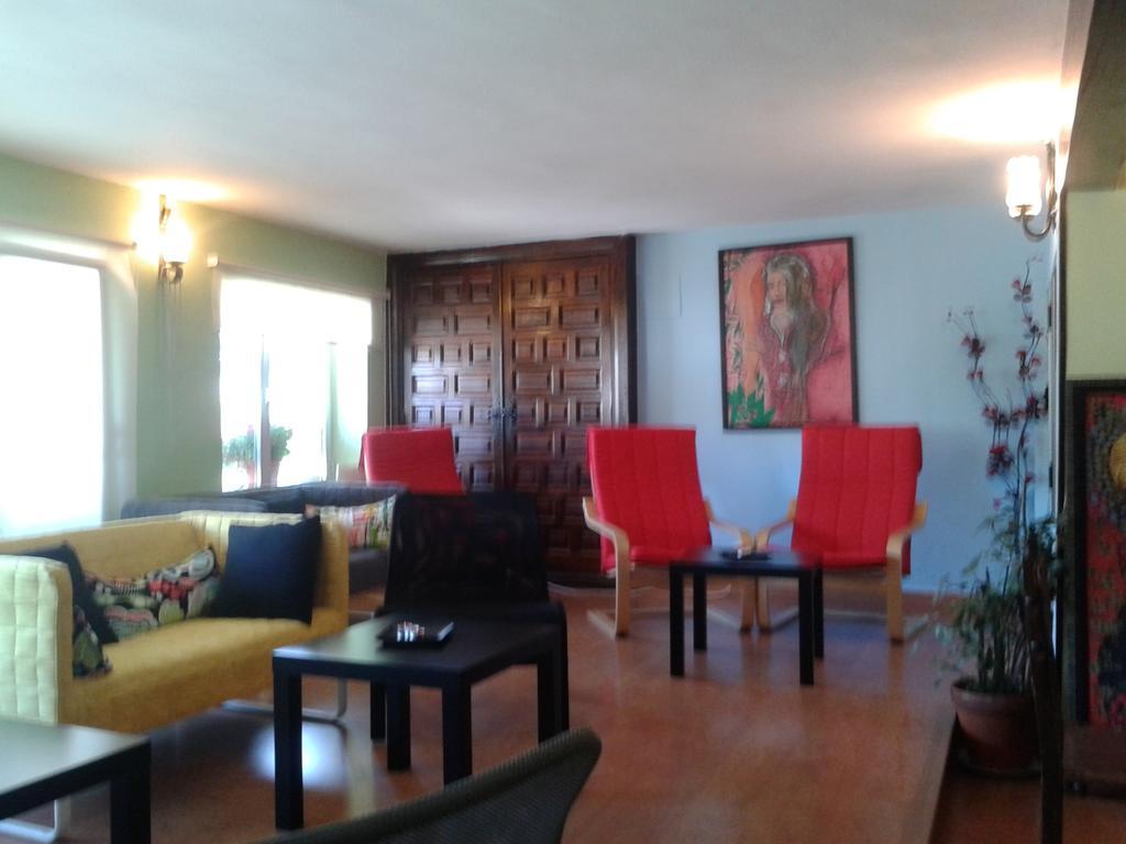 Hostal "Los Chanos El Ruso" Galende Exteriér fotografie