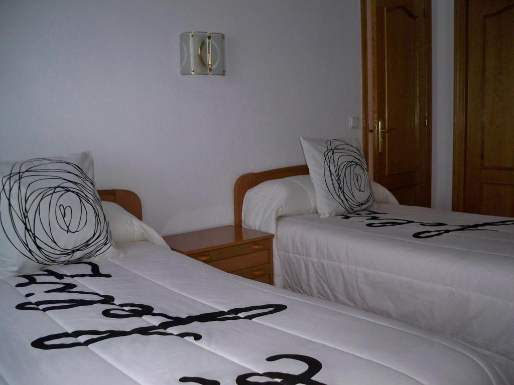 Hostal "Los Chanos El Ruso" Galende Exteriér fotografie