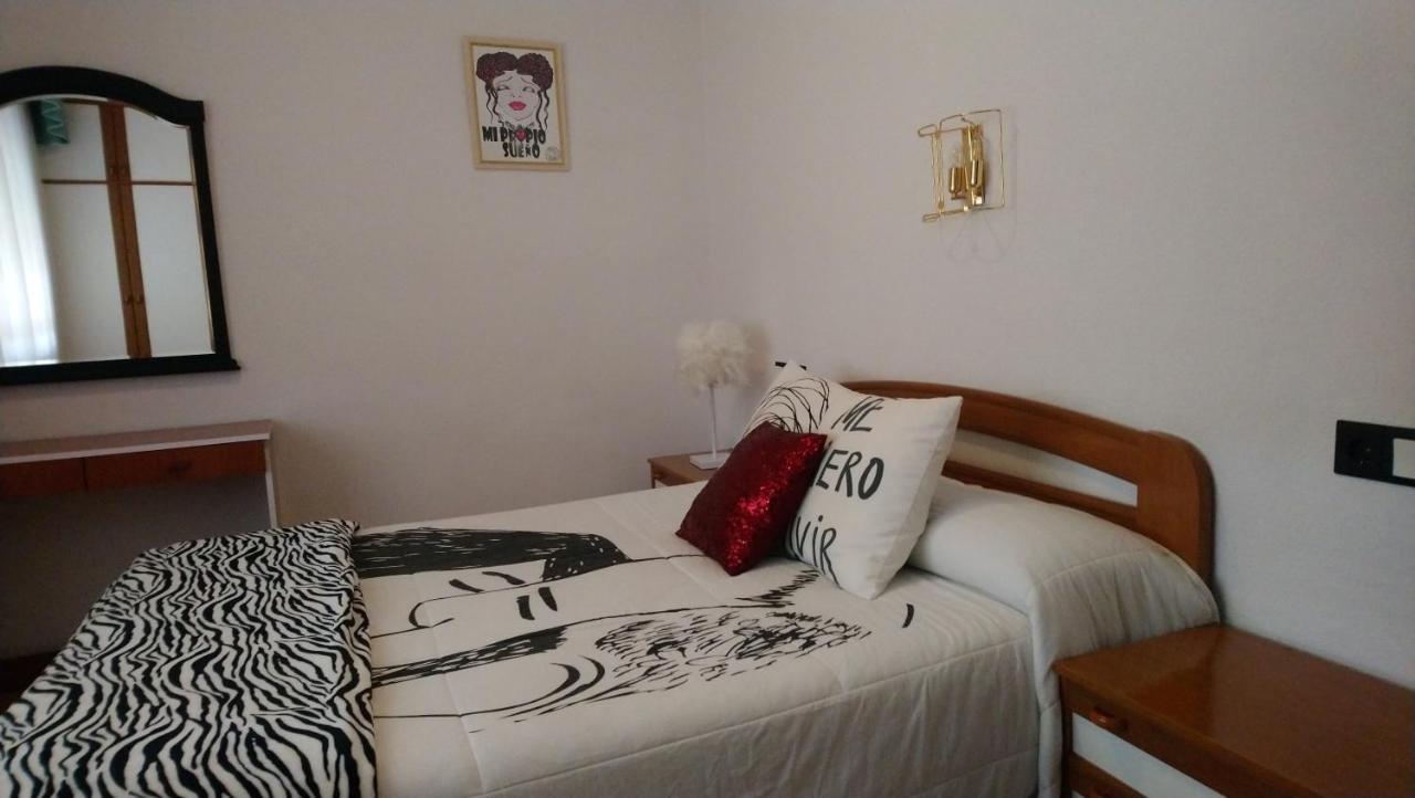 Hostal "Los Chanos El Ruso" Galende Exteriér fotografie