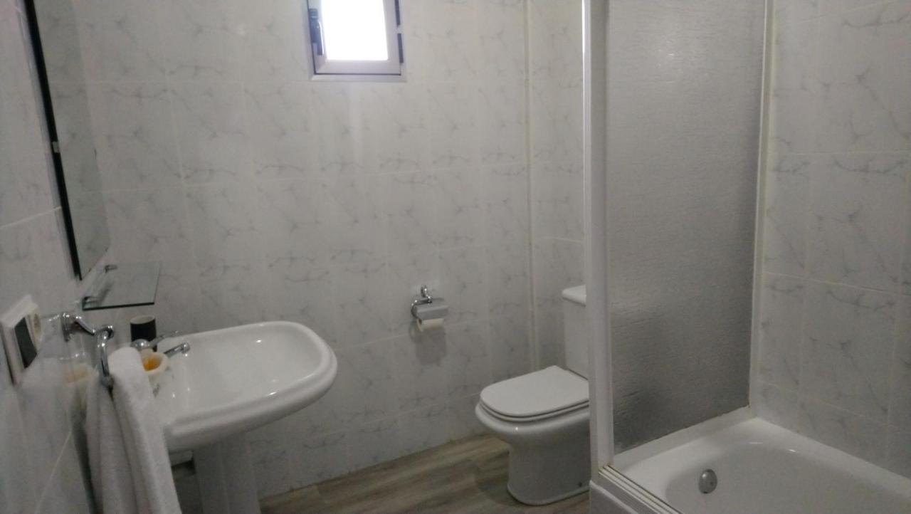 Hostal "Los Chanos El Ruso" Galende Exteriér fotografie