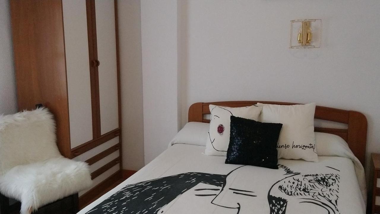 Hostal "Los Chanos El Ruso" Galende Exteriér fotografie